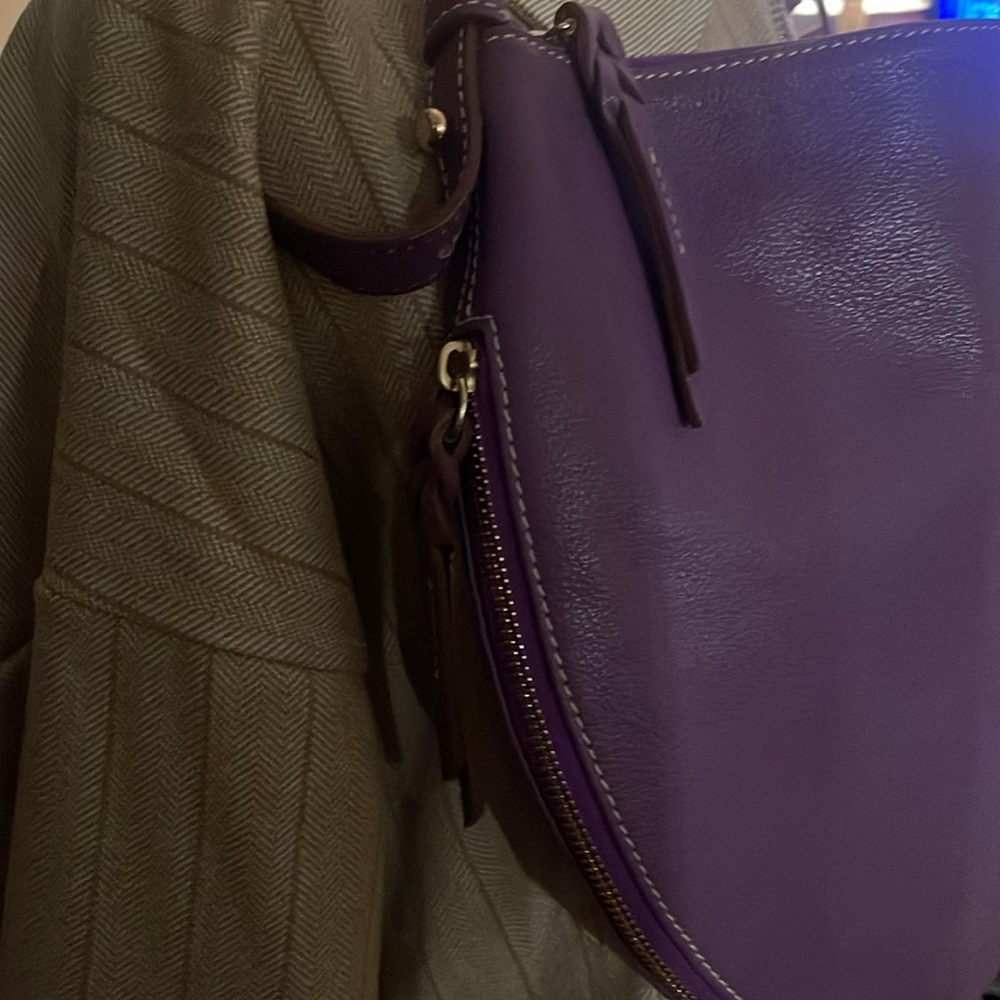 Dooney & Bourke Purple Shoulder Bag- NWOT - Picture 6 of 10